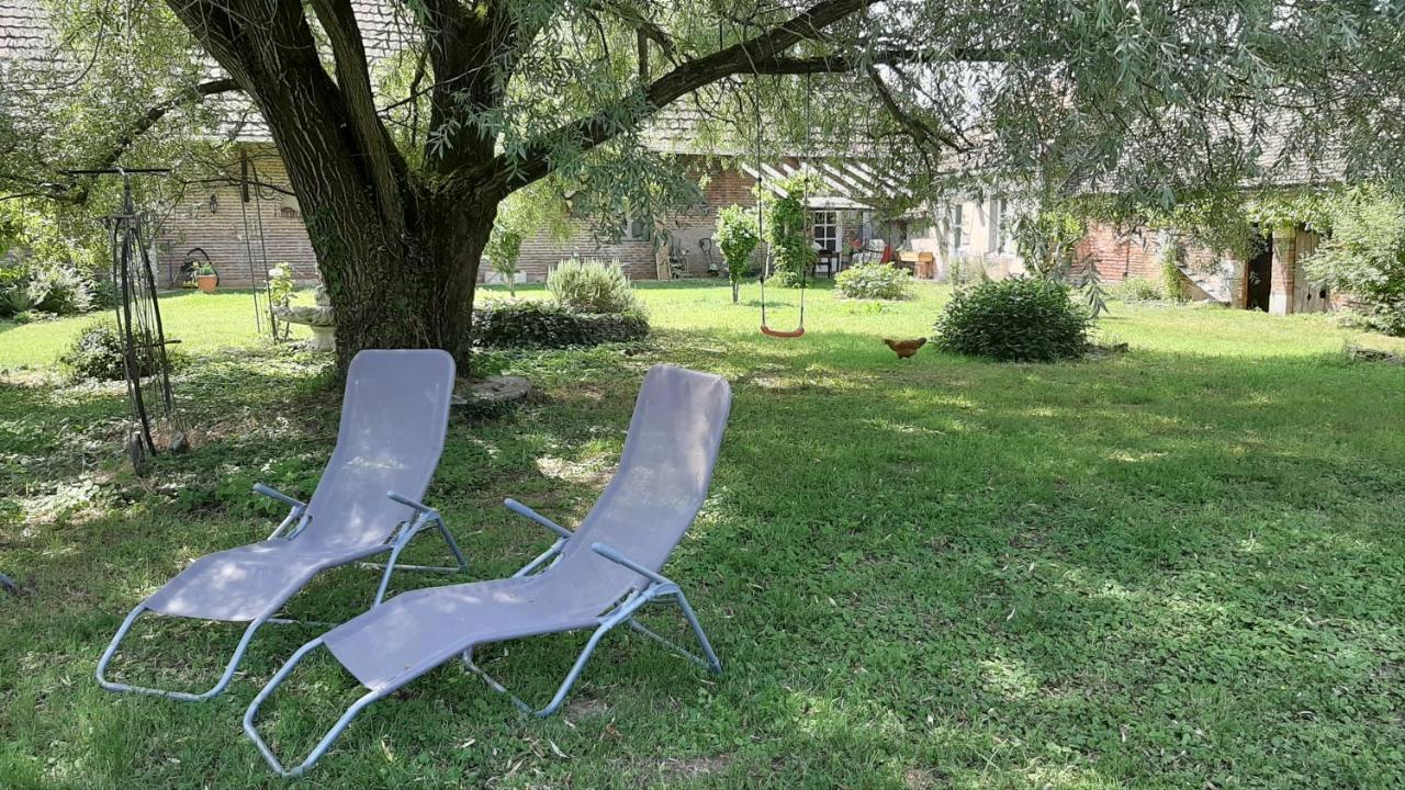 Gite Chez Leo Varennes-sur-le-Doubs 外观 照片